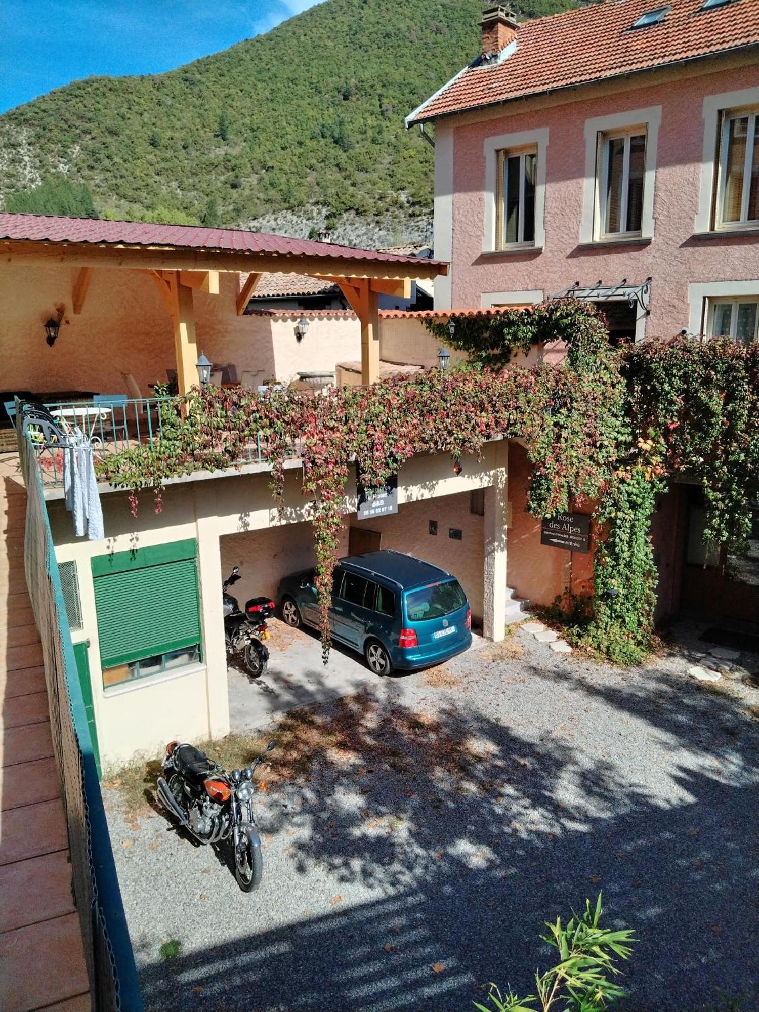 Rose Des Alpes Bed and Breakfast Serres  Exteriör bild